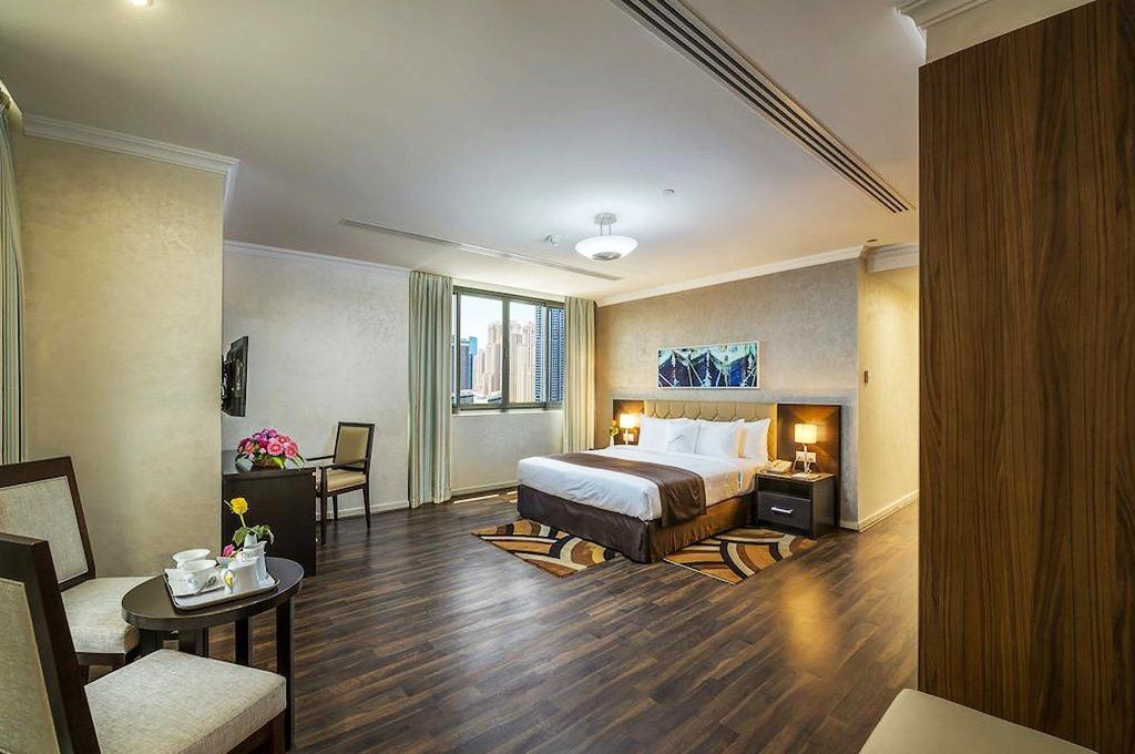 rooms-three-bedroom-premiere