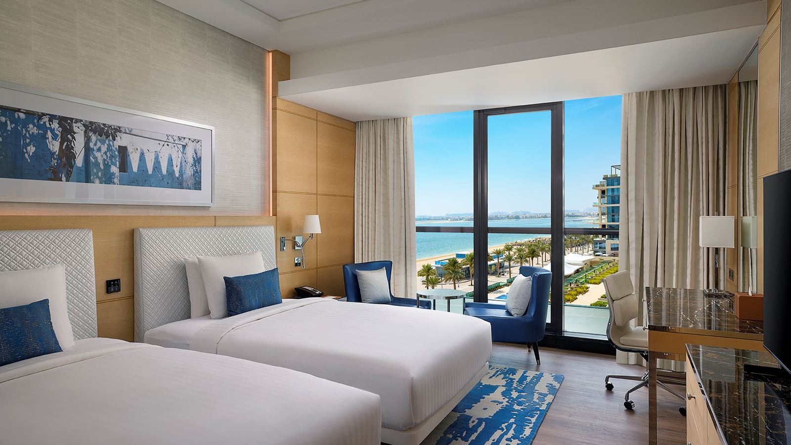 rooms-seaview-family-room