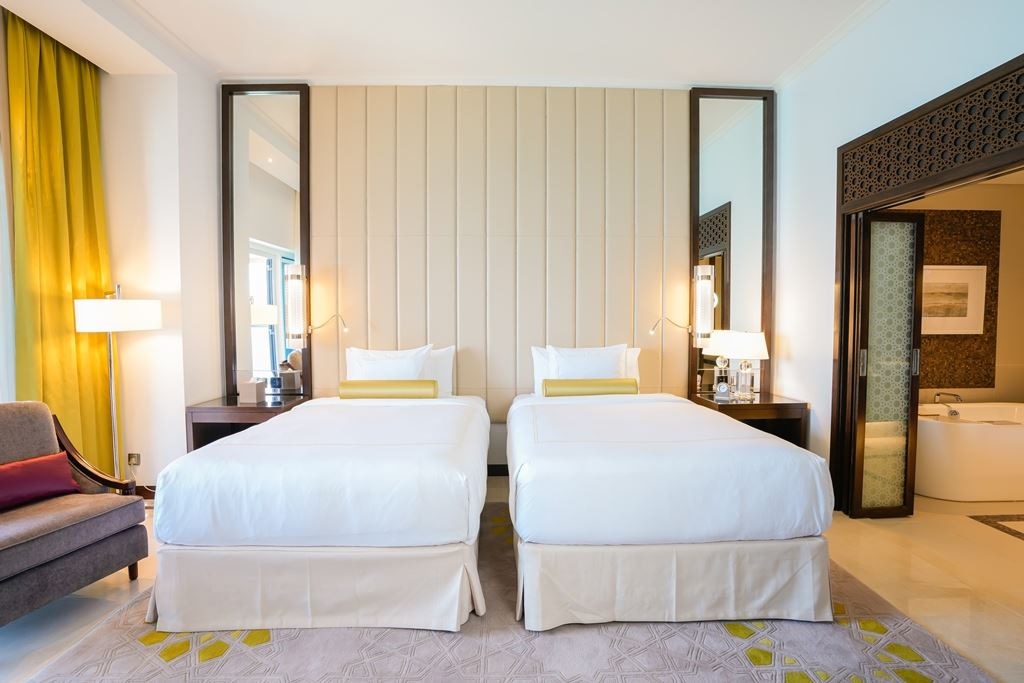 rooms-superior-room-king--twin