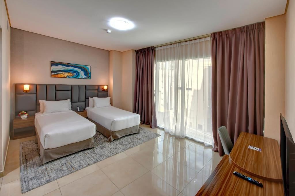 rooms-deluxe-2-bedroom-with-balcony