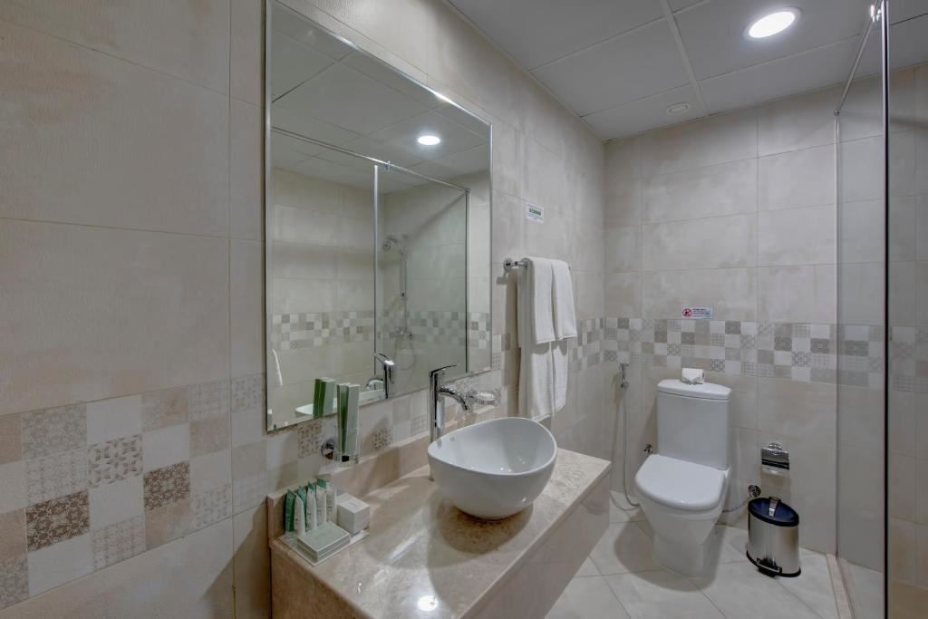 rooms-deluxe-studio-with-balcony