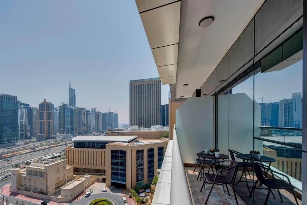 rooms-premium-studio-marina-view--balcony