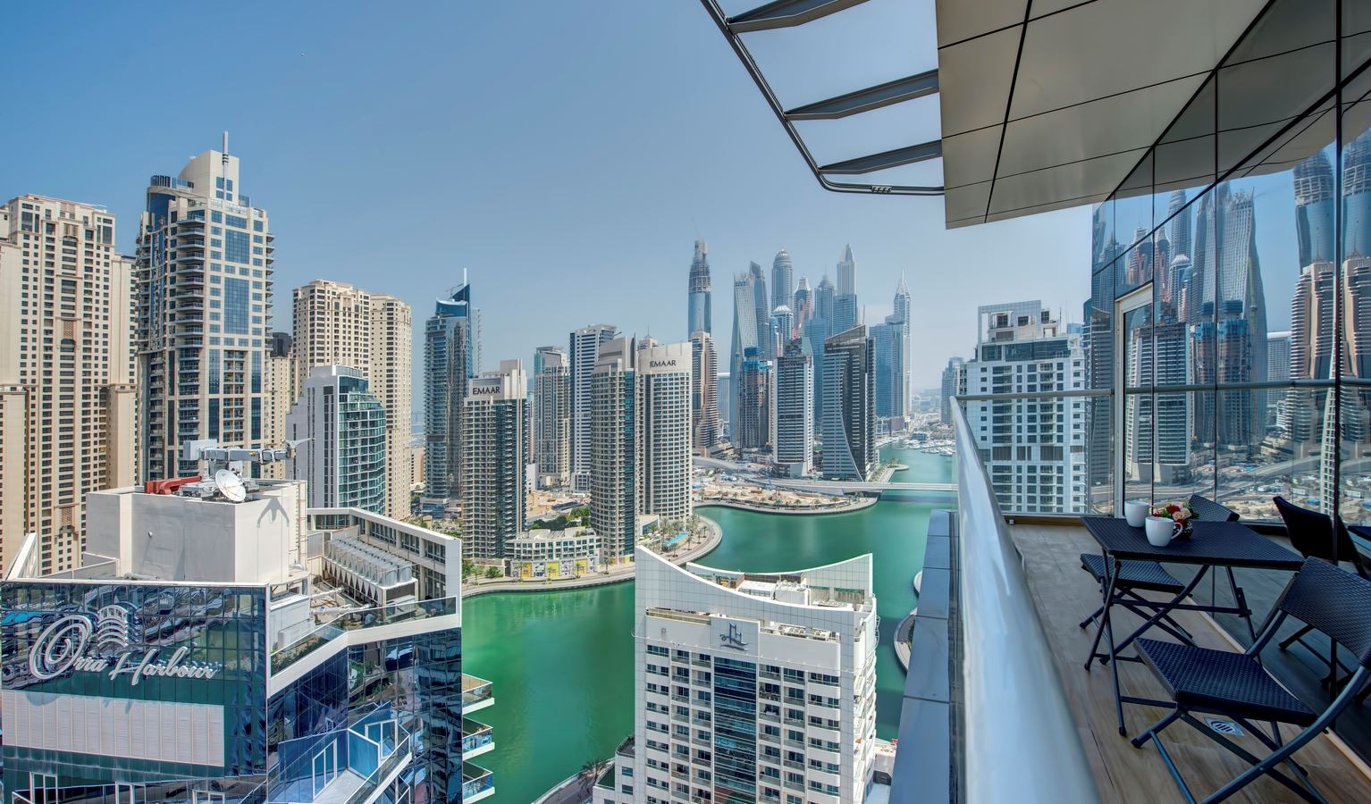 rooms-superior-premium-2-bedroom-marina-view--balcony