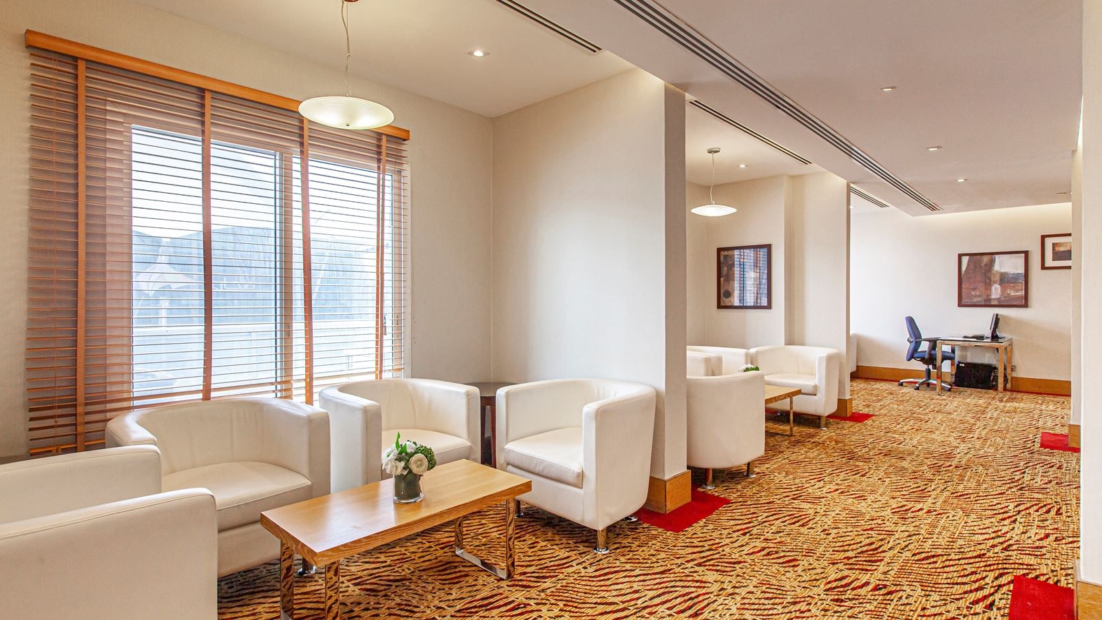 restaurants-executive-lounge