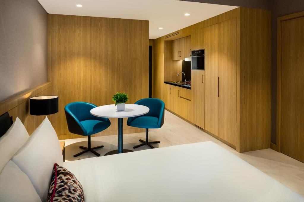 rooms-studio-with-kitchen