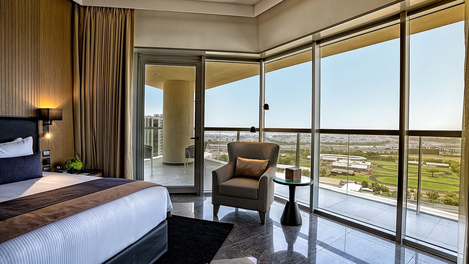 rooms-executive-suite-with-balcony