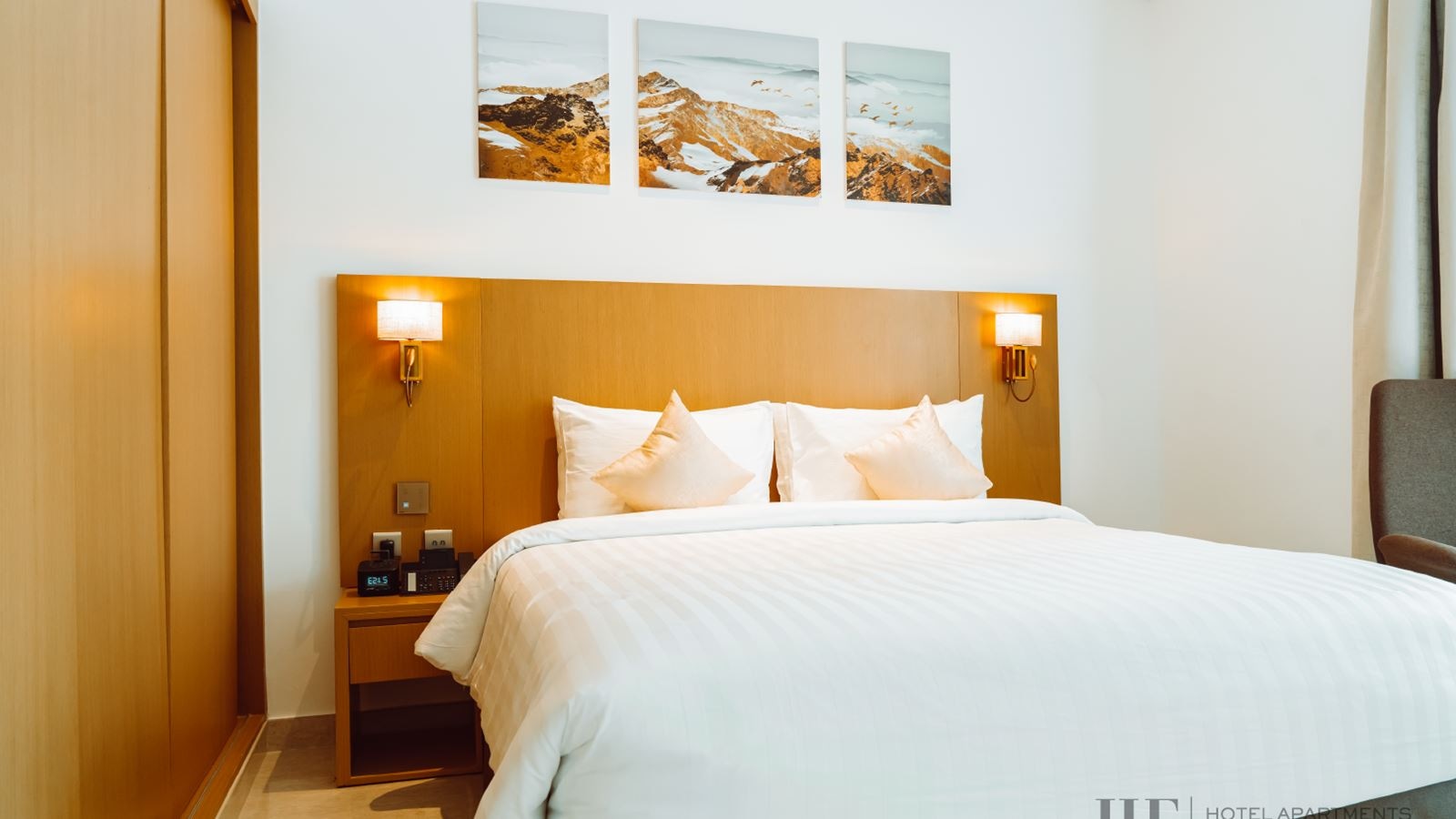 rooms-deluxe-one-bedroom