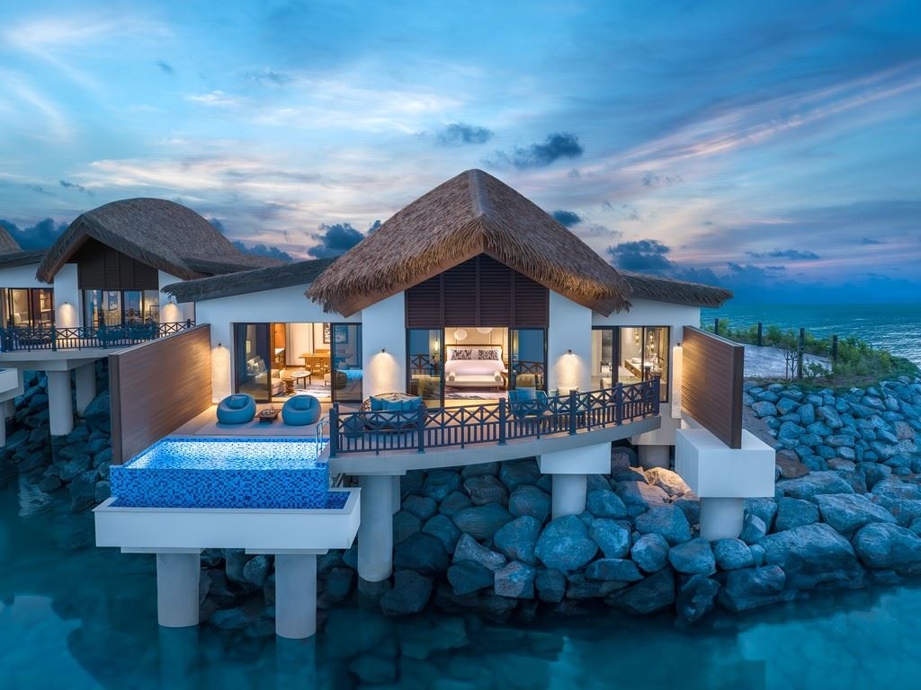 rooms-peninsula-sea-pool-villa