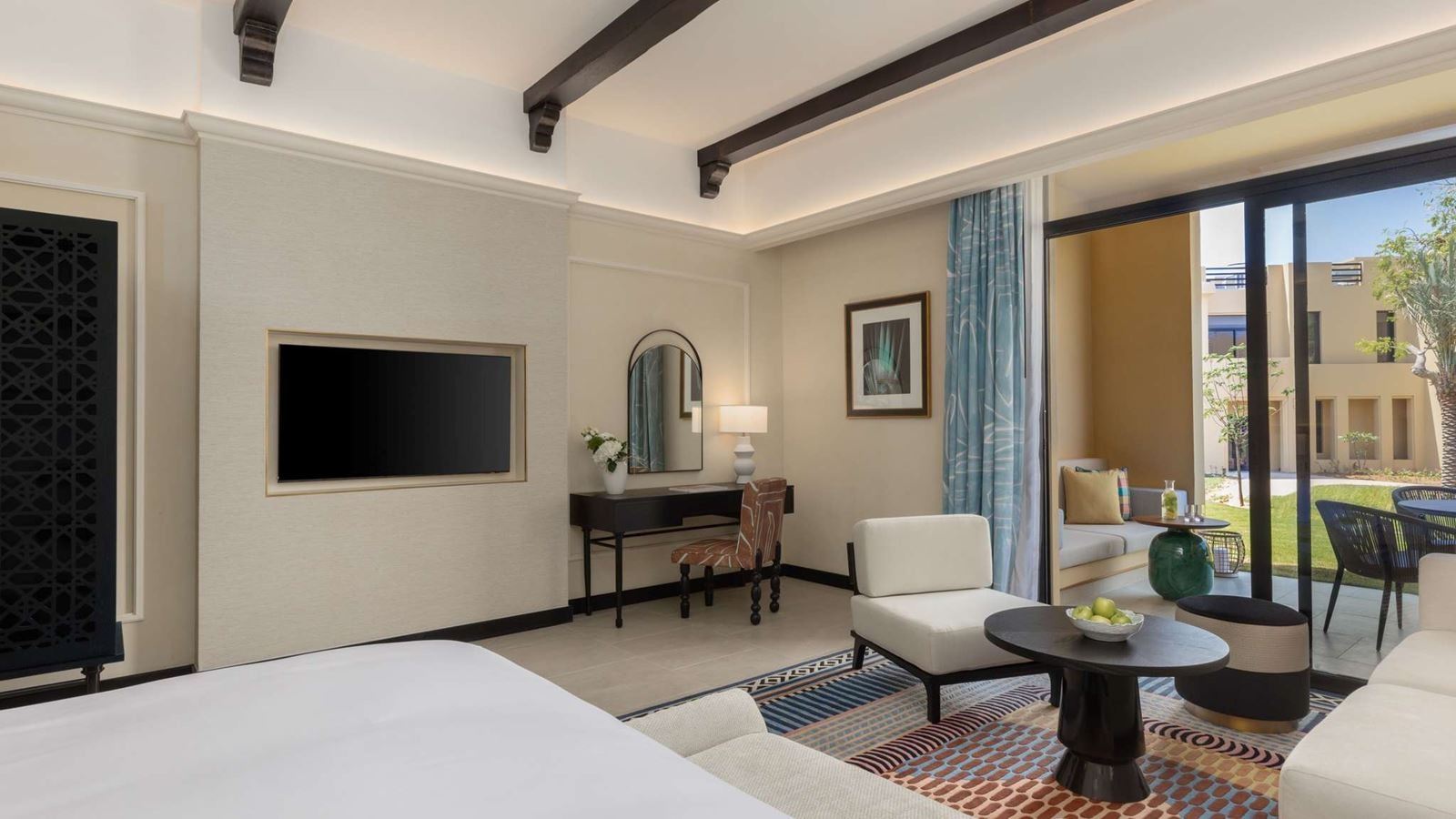 rooms-magnifique-one-bedroom-suite-garden-view