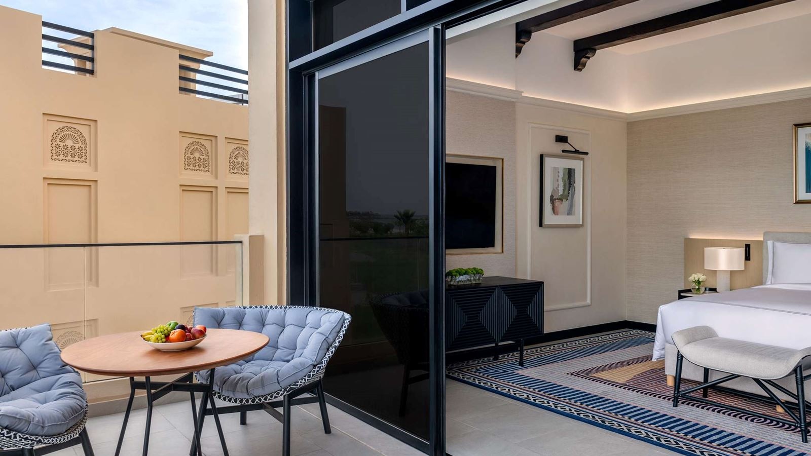 rooms-magnifique-one-bedroom-suite-garden-view