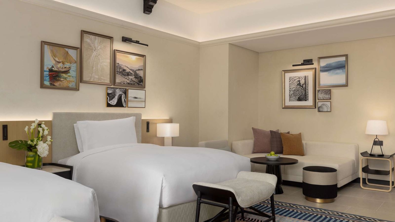 rooms-luxury-room-queen-beachfront