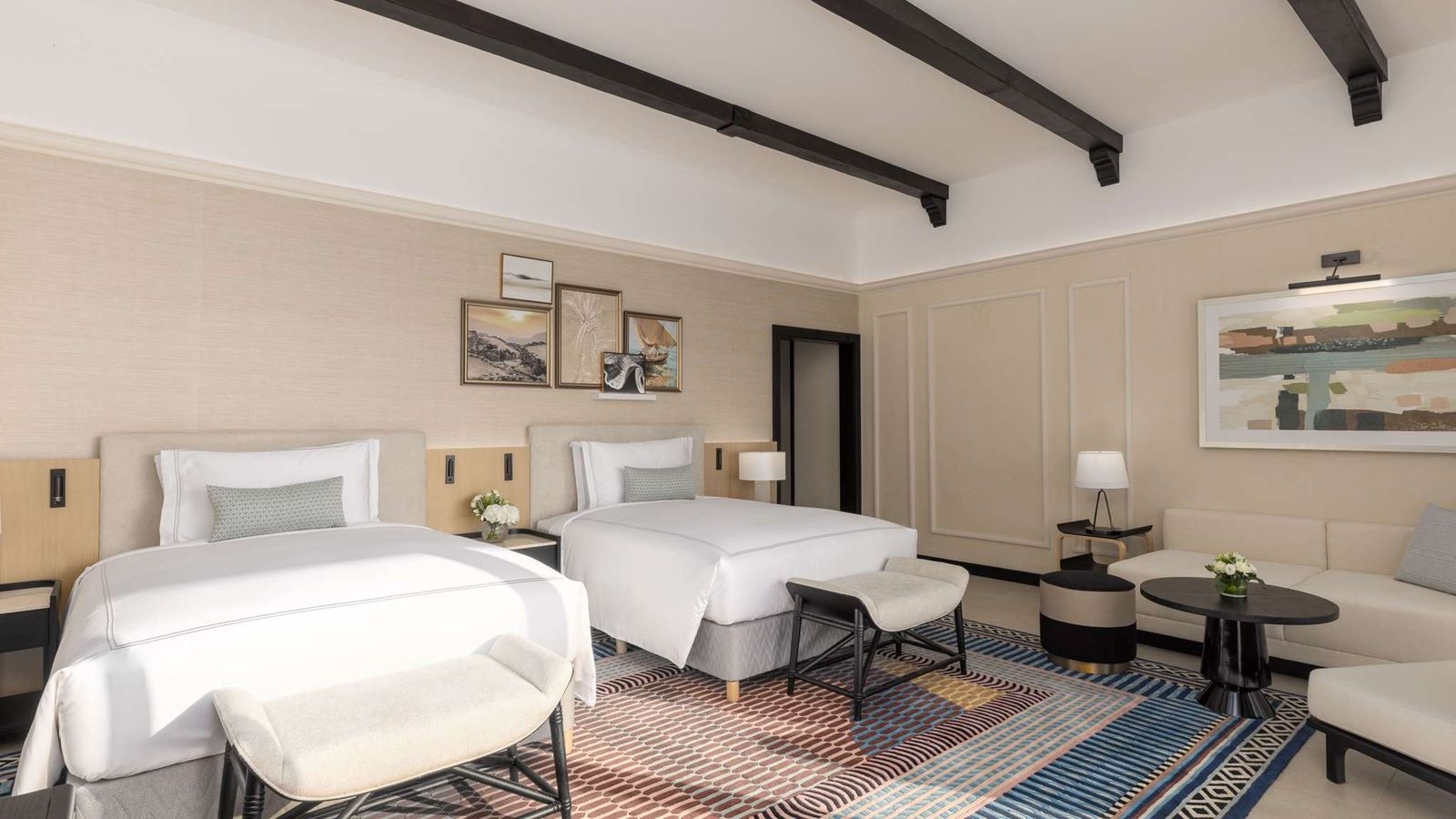 rooms-luxury-room-queen-beachfront