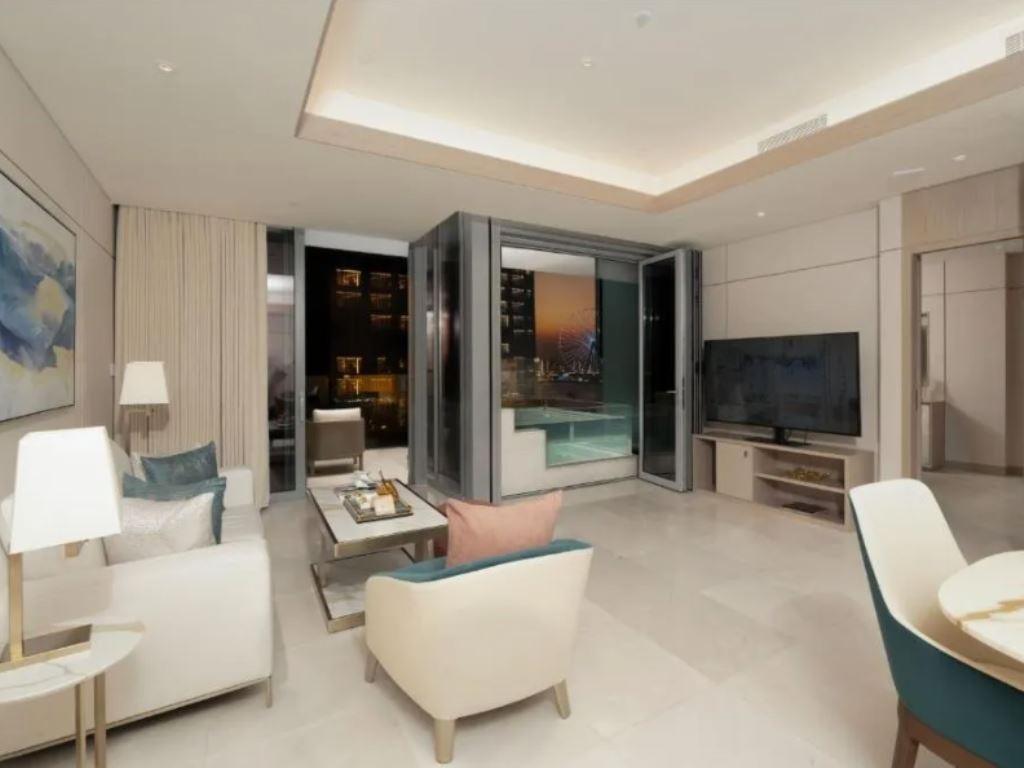 rooms-three-bedroom-residence-with-xl-pool