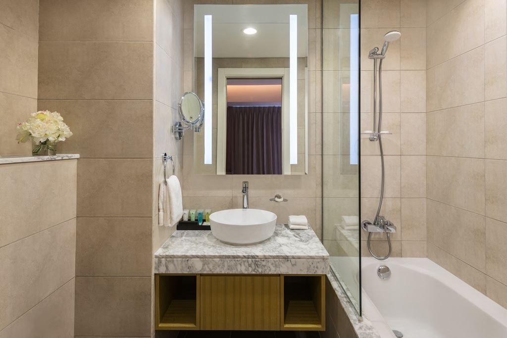 rooms-1-bedroom-canal-view