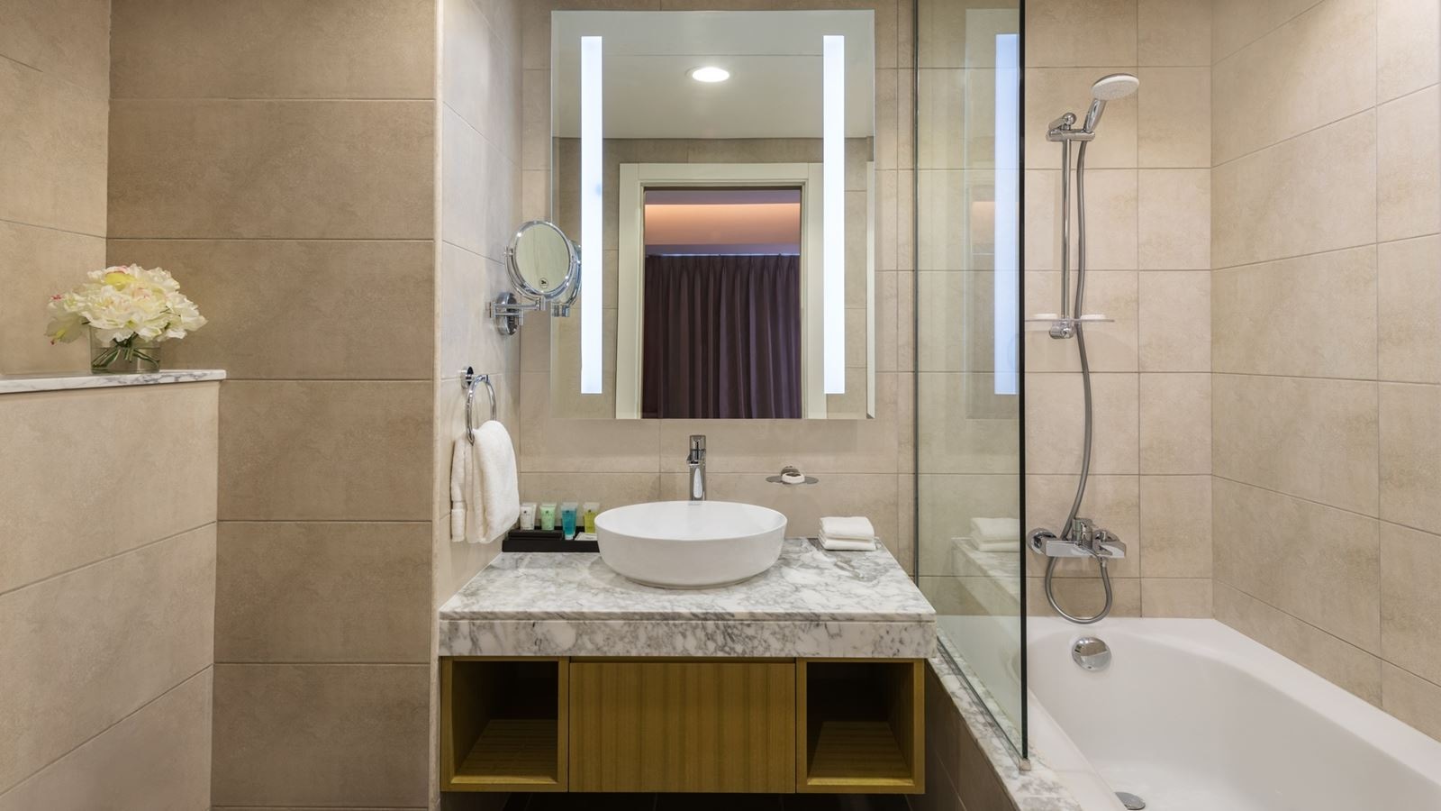 rooms-2-bedroom-city-view