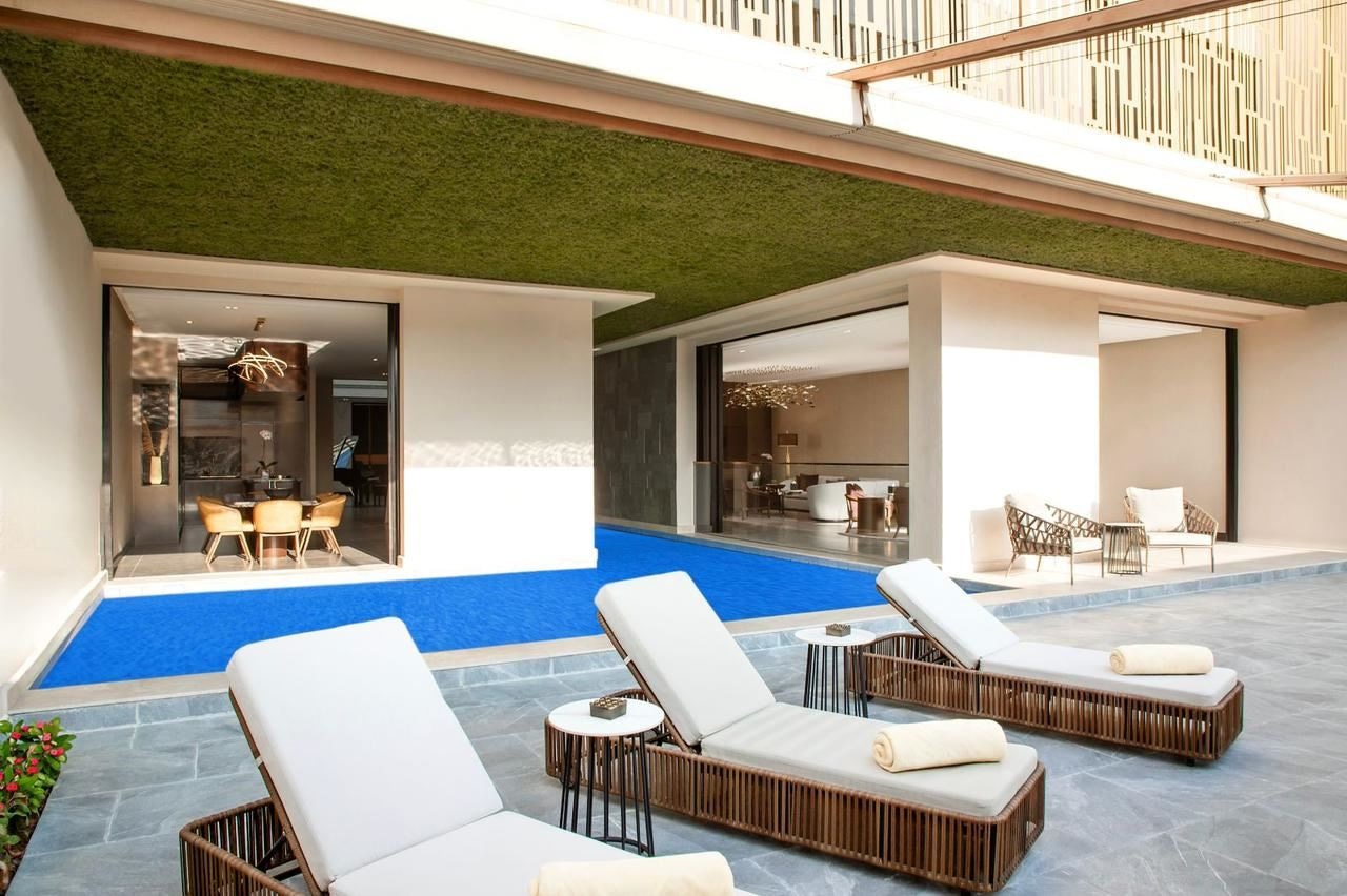 pools-outdoor--indoor-pool