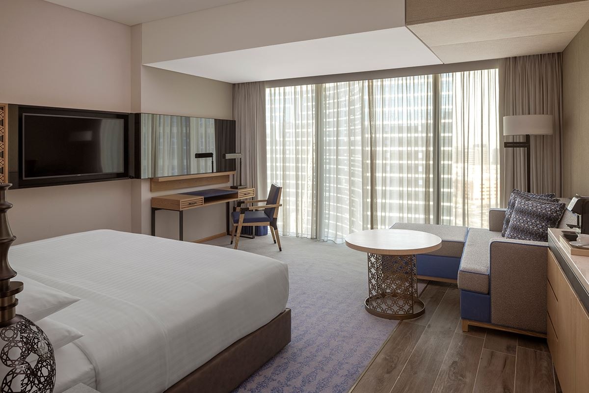 rooms-deluxe-room-city-view