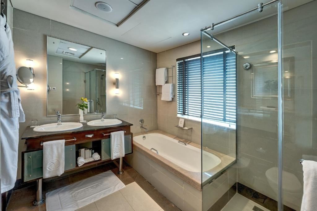 rooms-family-one-bedroom-suite