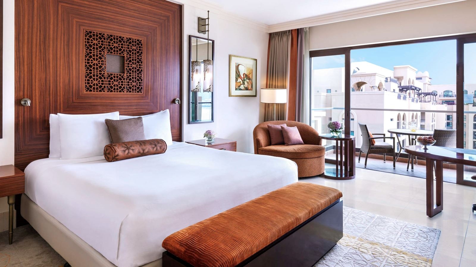 rooms-2-bedroom-apartment-city-view