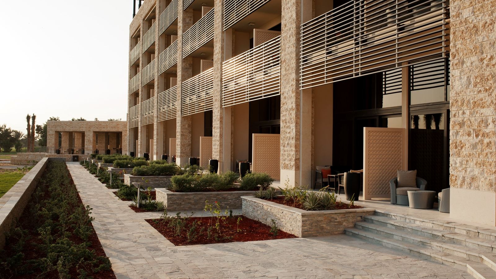 rooms-grand-room-king