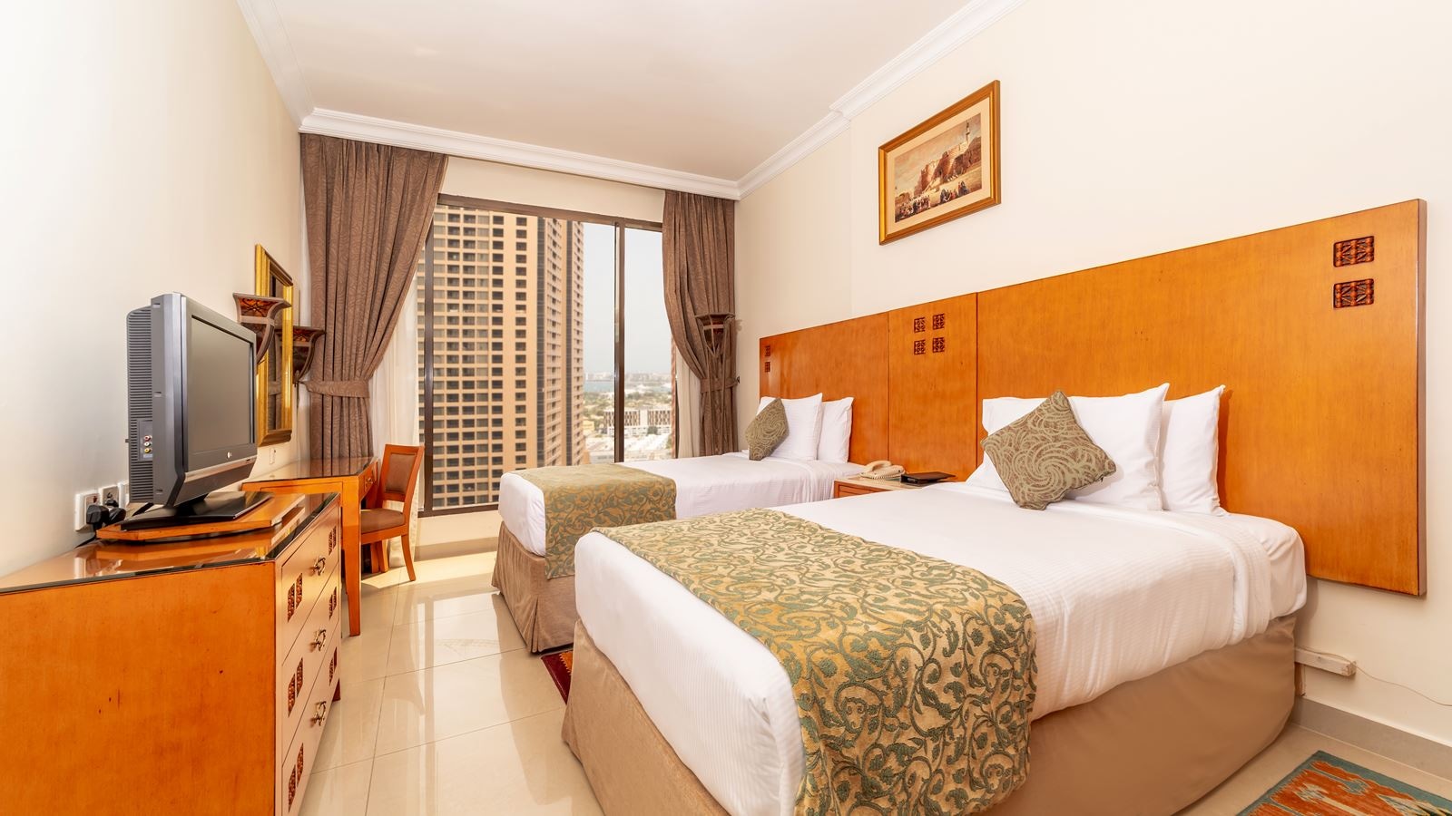 rooms-2-bedroom-apartment-city-view