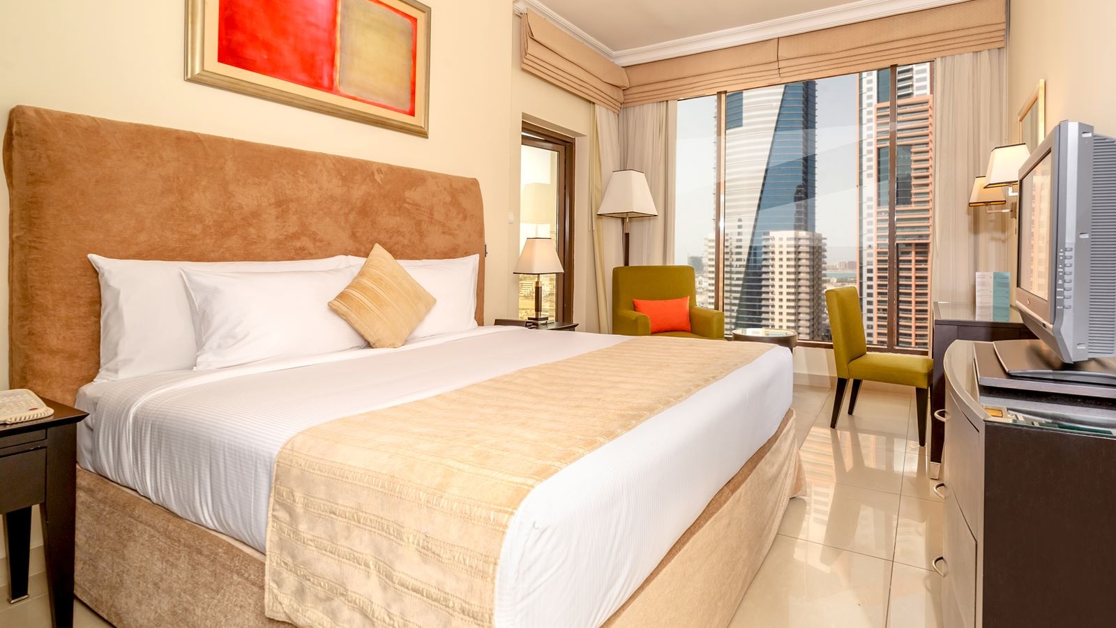 rooms-2-bedroom-apartment-city-view