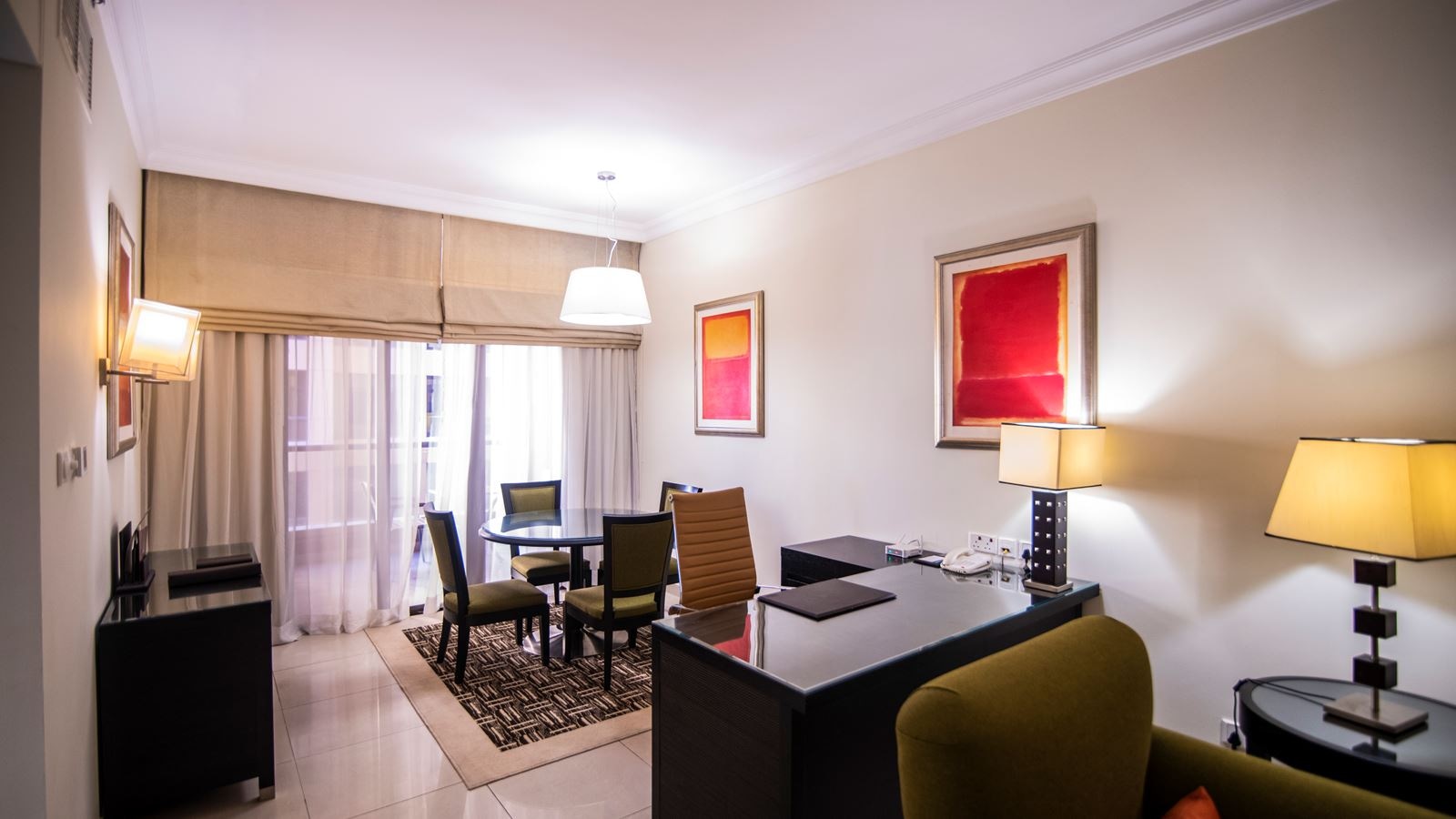 rooms-2-bedroom-apartment-city-view