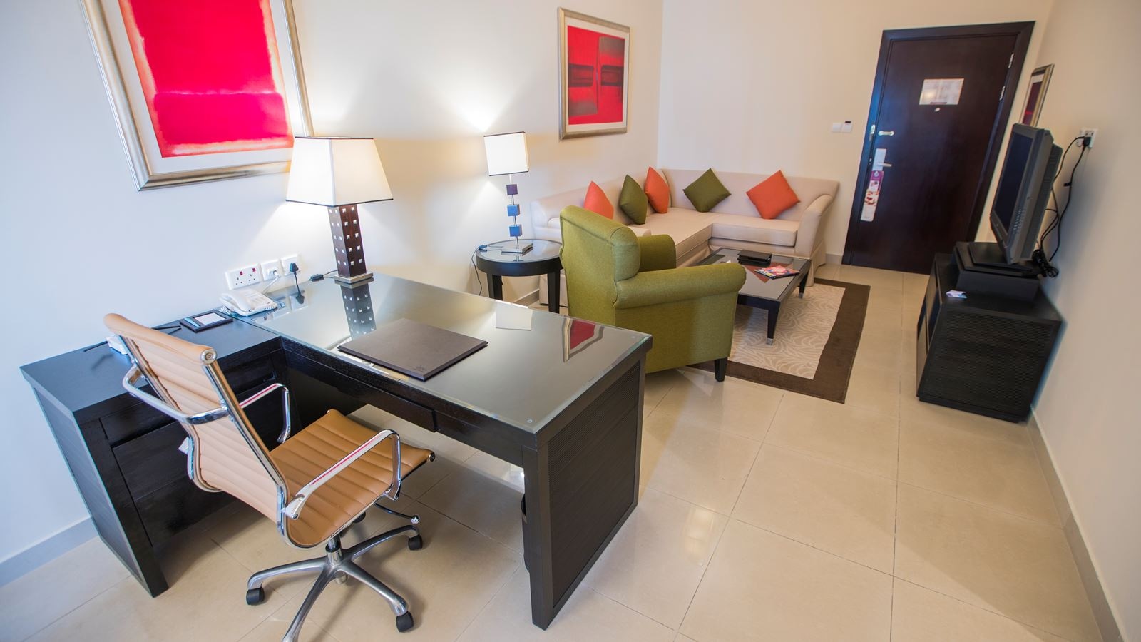 rooms-2-bedroom-apartment-city-view