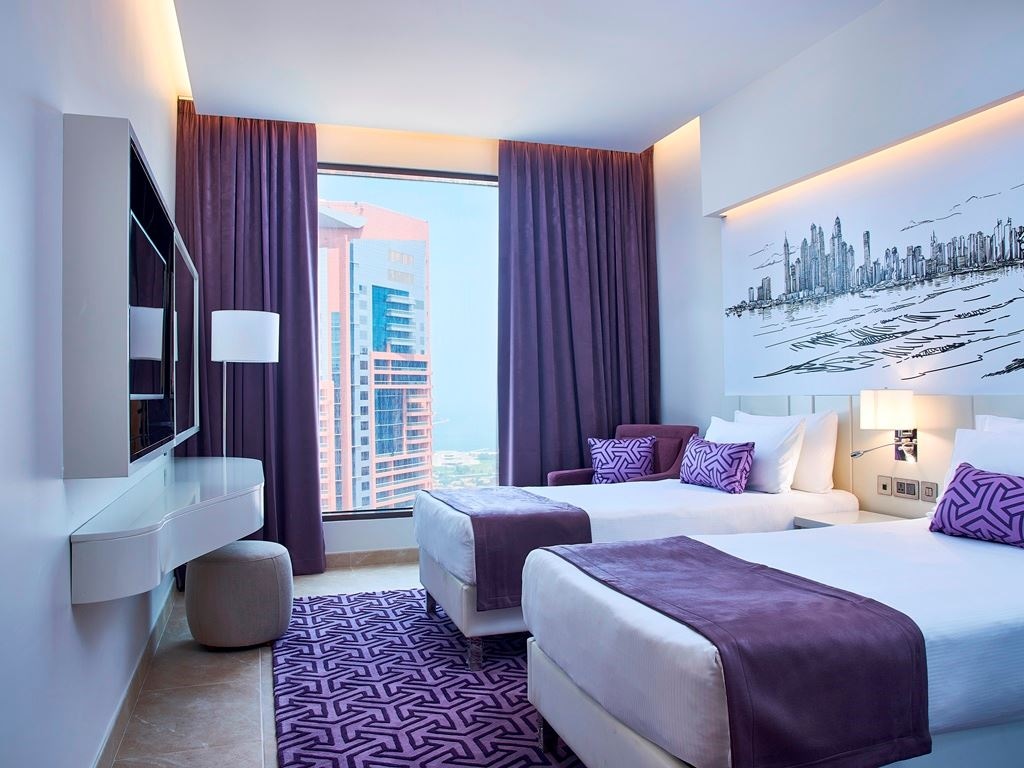 rooms-2-bedroom-suite-city-view
