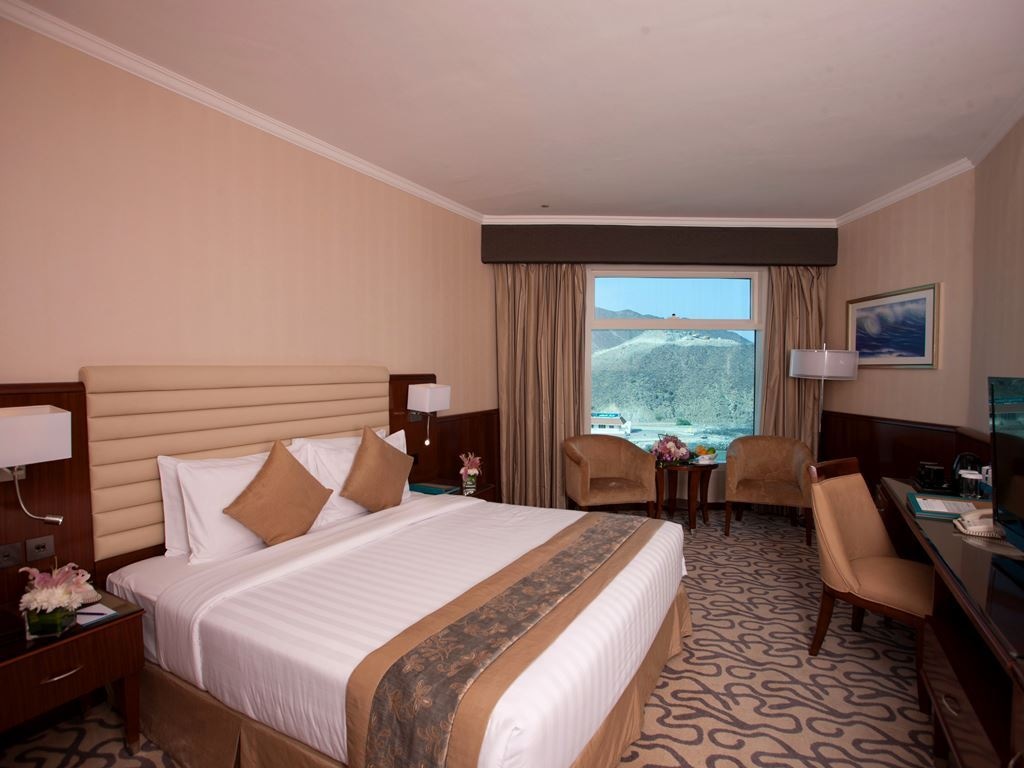 rooms-deluxe-mountain-view