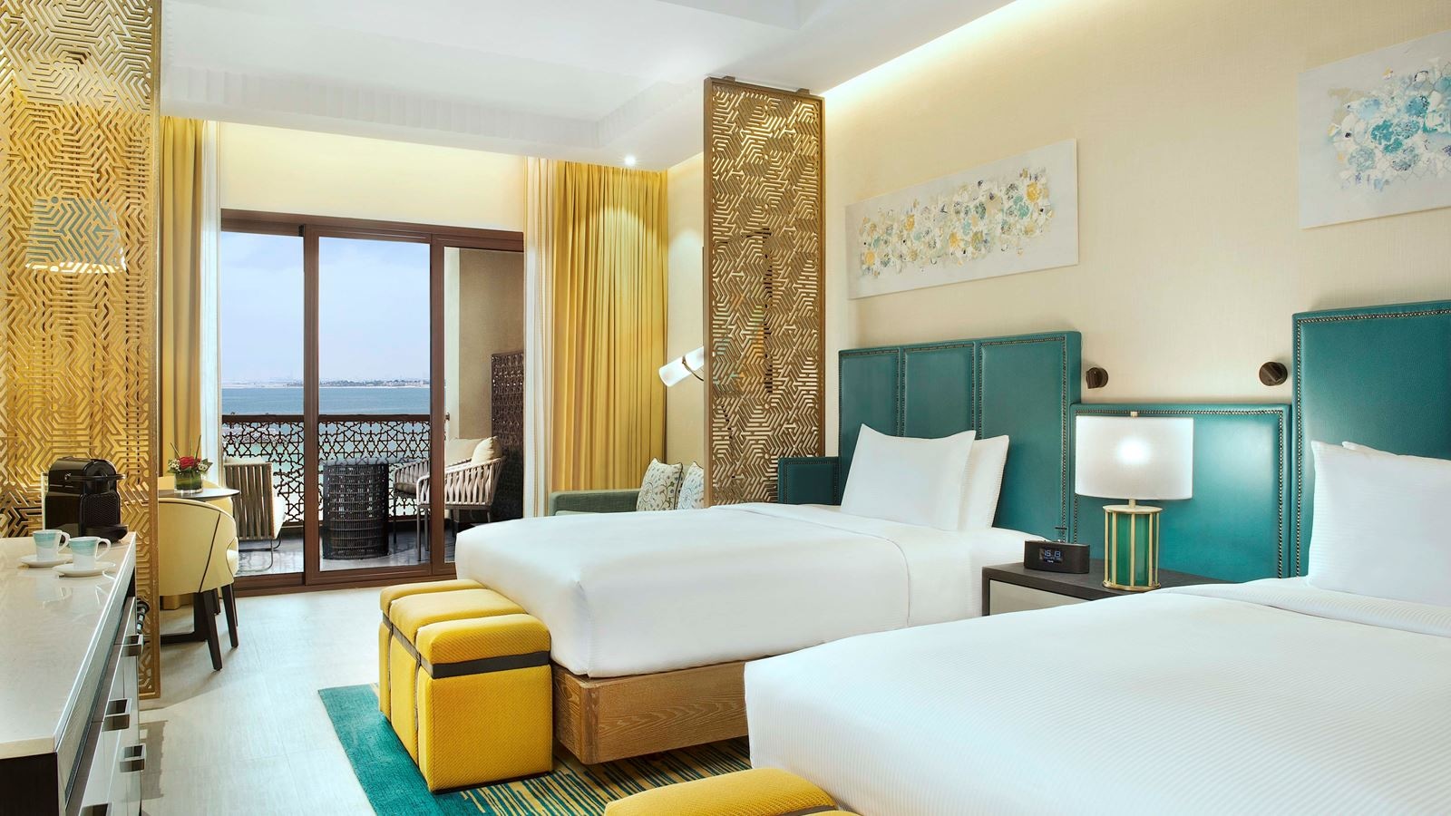 rooms-bay-club-room-with-sea-view