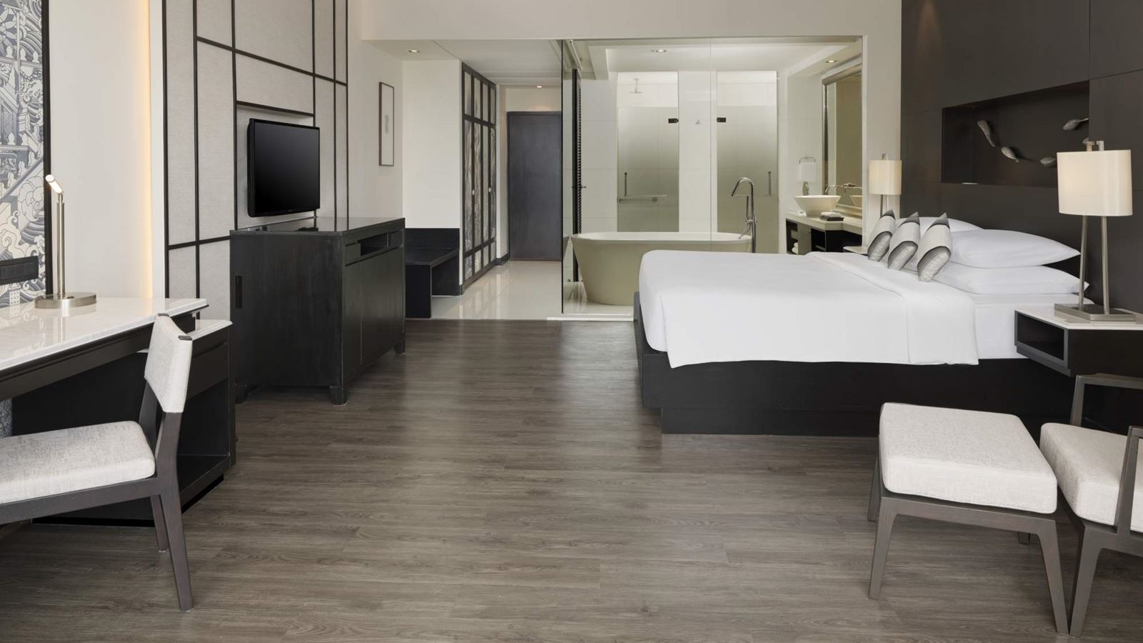 rooms-king-bed-with-plunge-pool