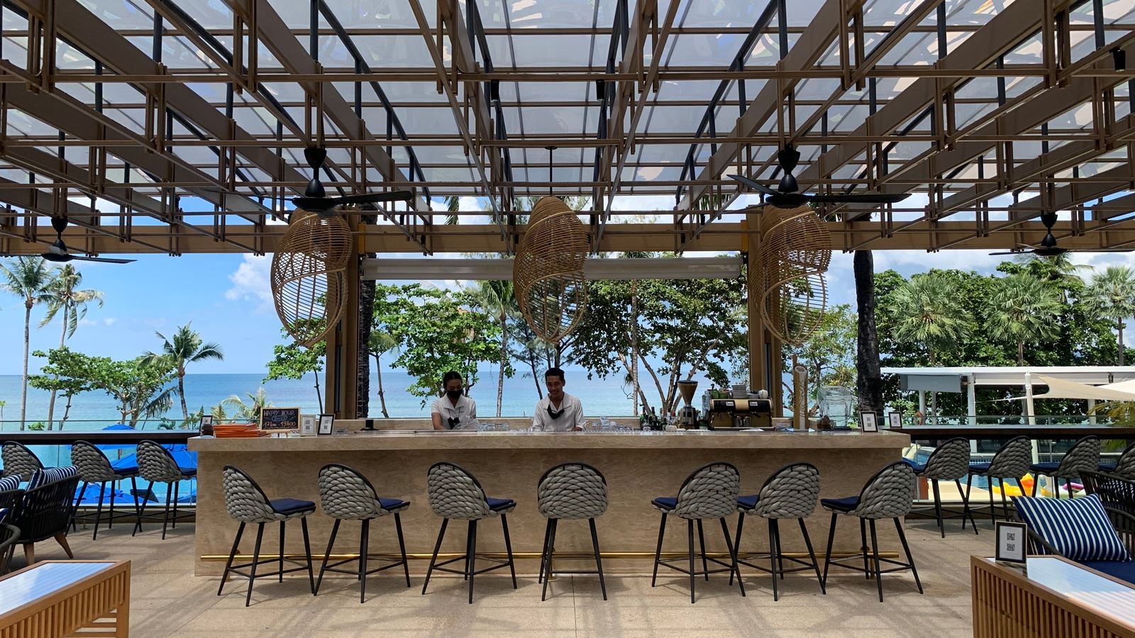 restaurants-one80-bar