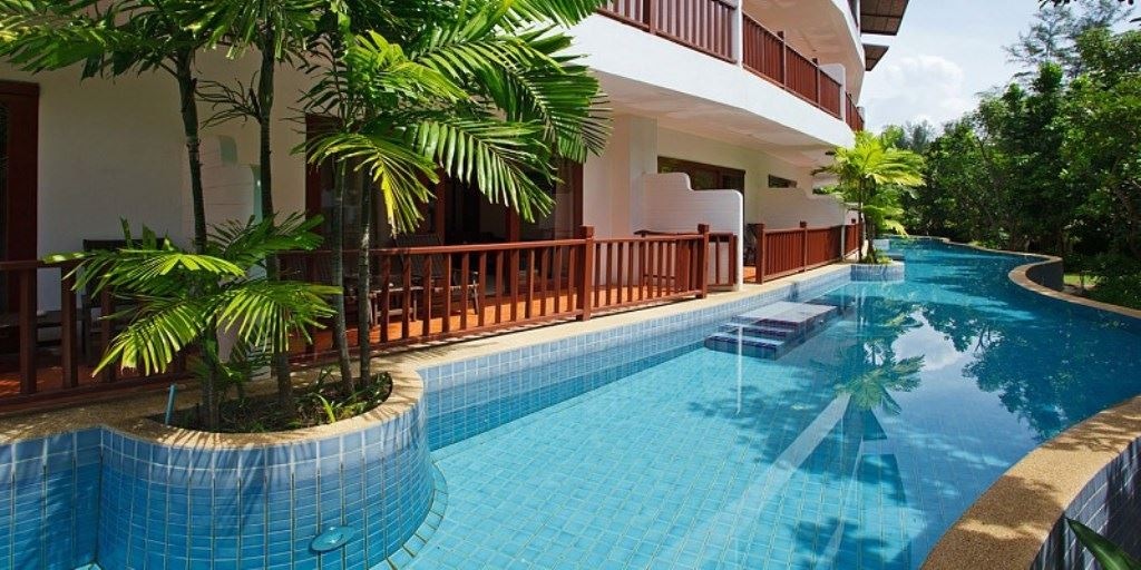 rooms-pool-access-garden-view