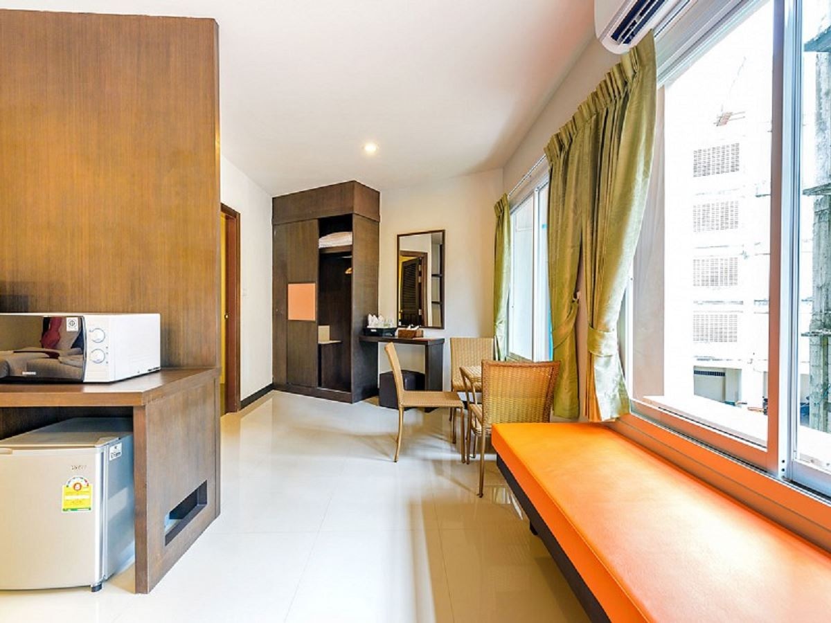 rooms-triple-family-room