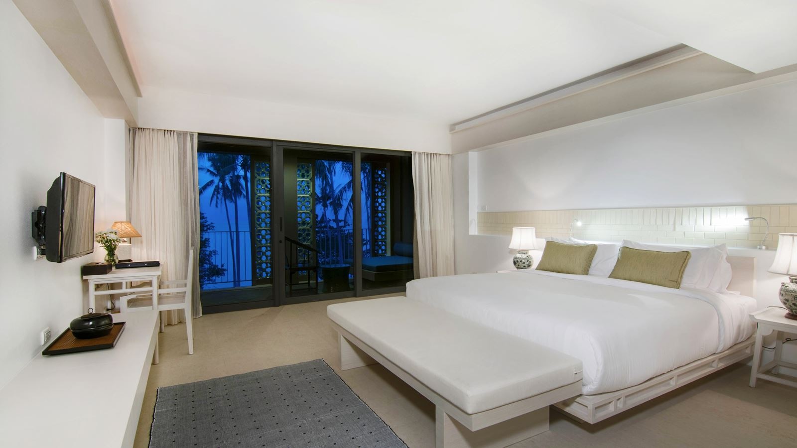 rooms-deluxe-beachfront