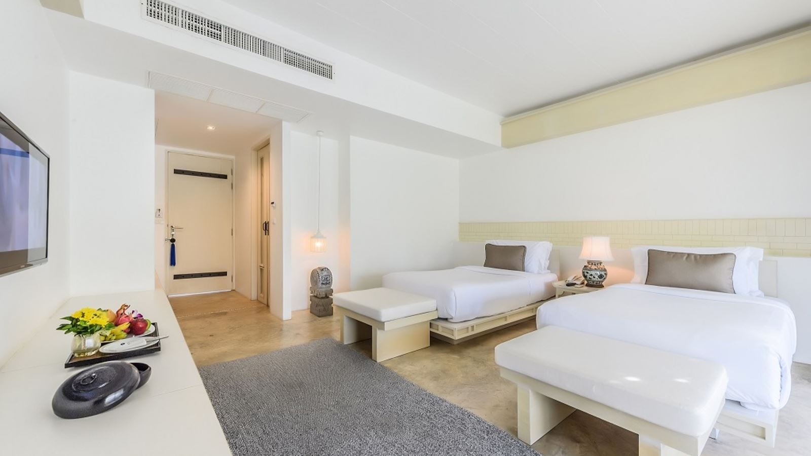 rooms-superior-hillside