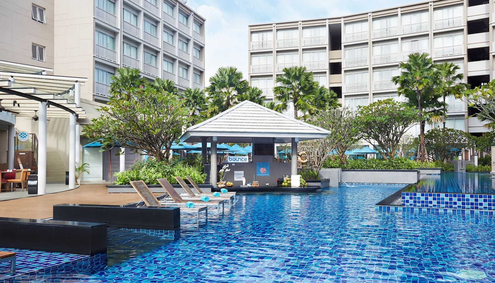 bars-bounce-pool-bar