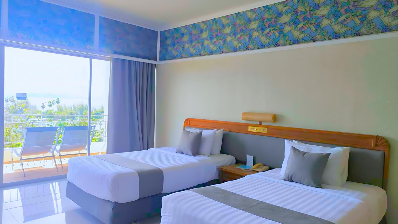 rooms-superior-side-view-park-wing