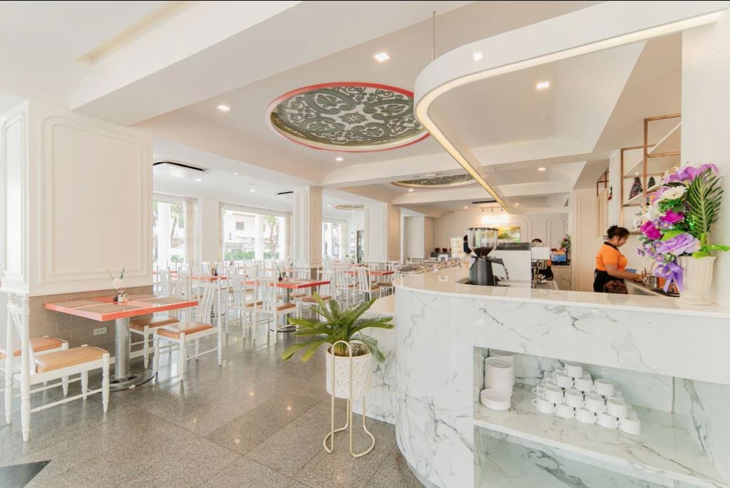 restaurants-restaurant