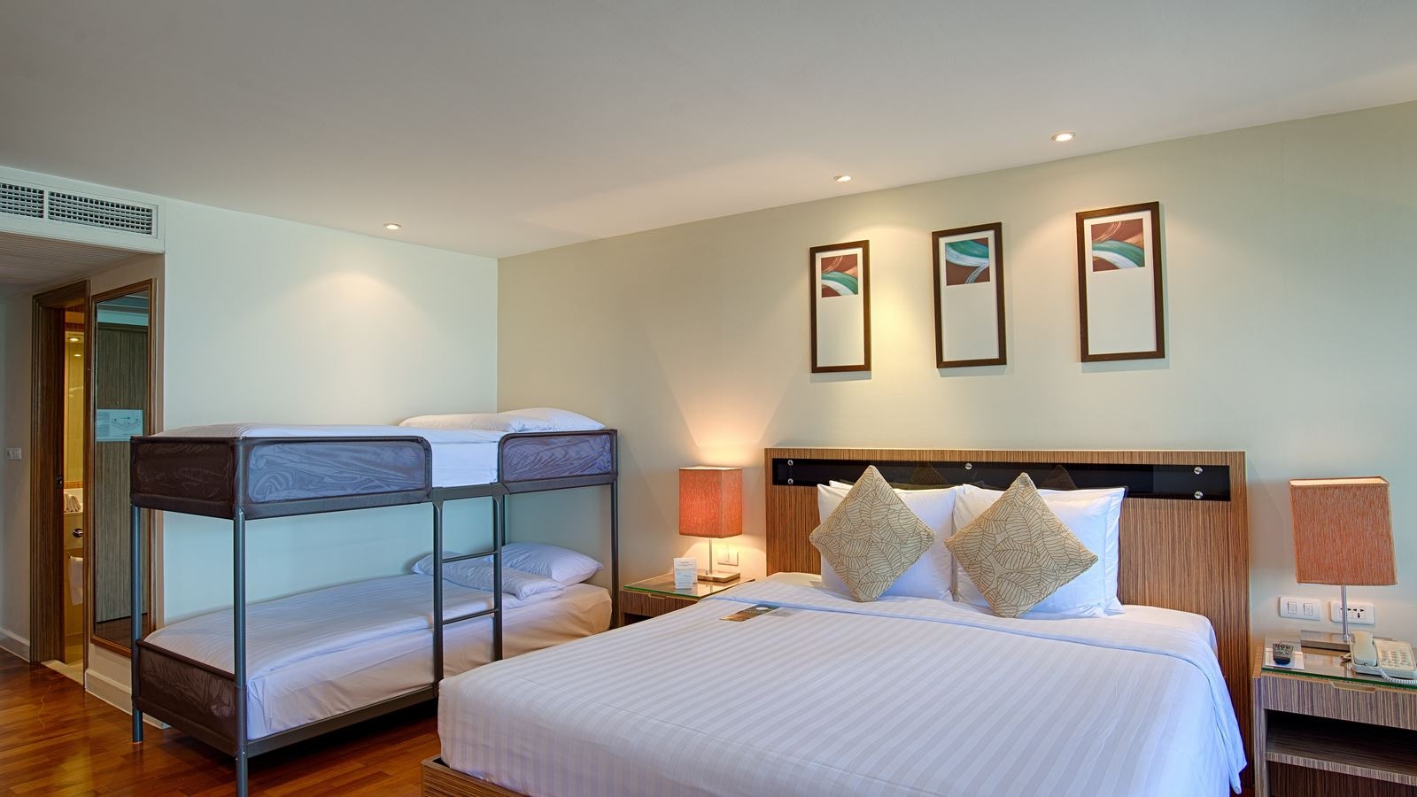 rooms-family-fun-junior-suite