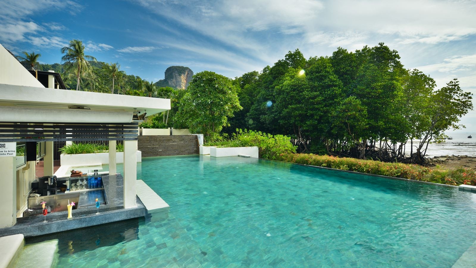 bars-champa-pool-bar