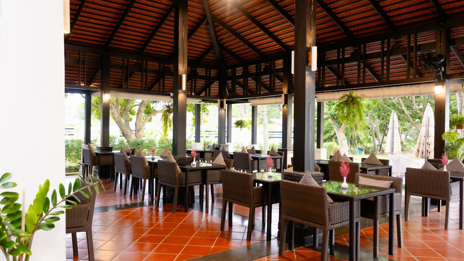 restaurants-seven-sea-restaurant