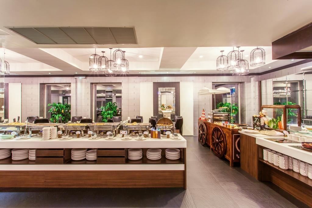 restaurants-restaurant