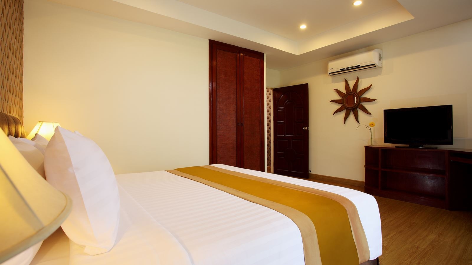 rooms-one-bedroom-suite