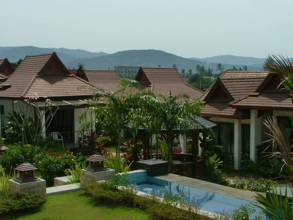 rooms-deluxe-bungalow