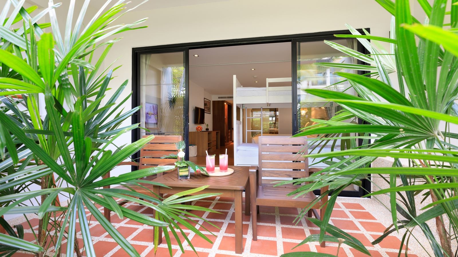 rooms-family-garden-terrace