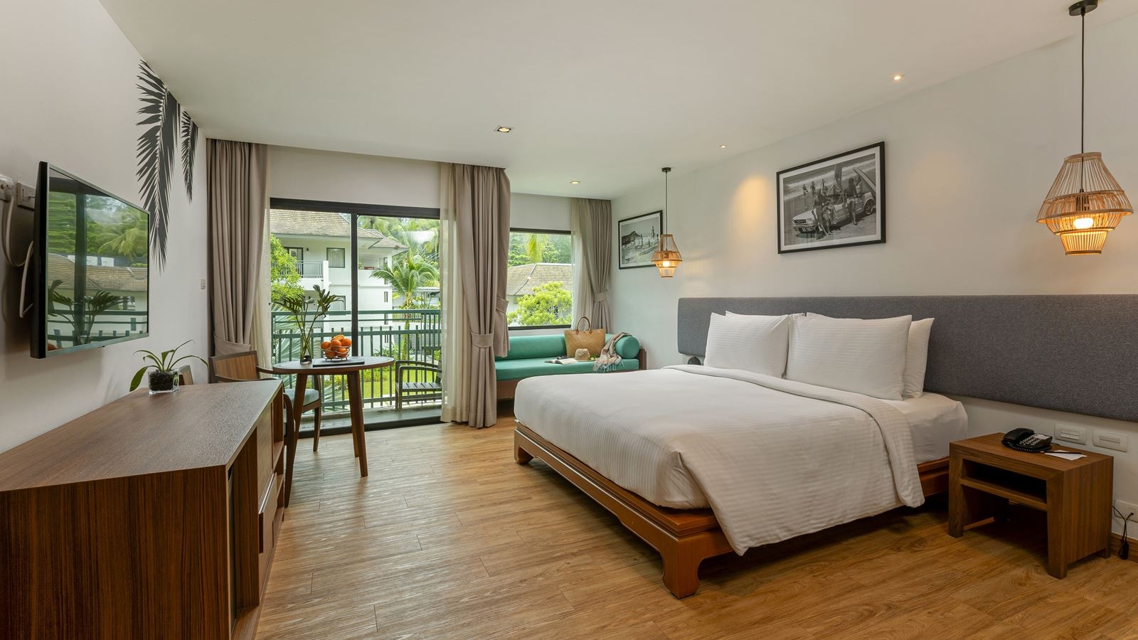 rooms-deluxe--garden-balcony