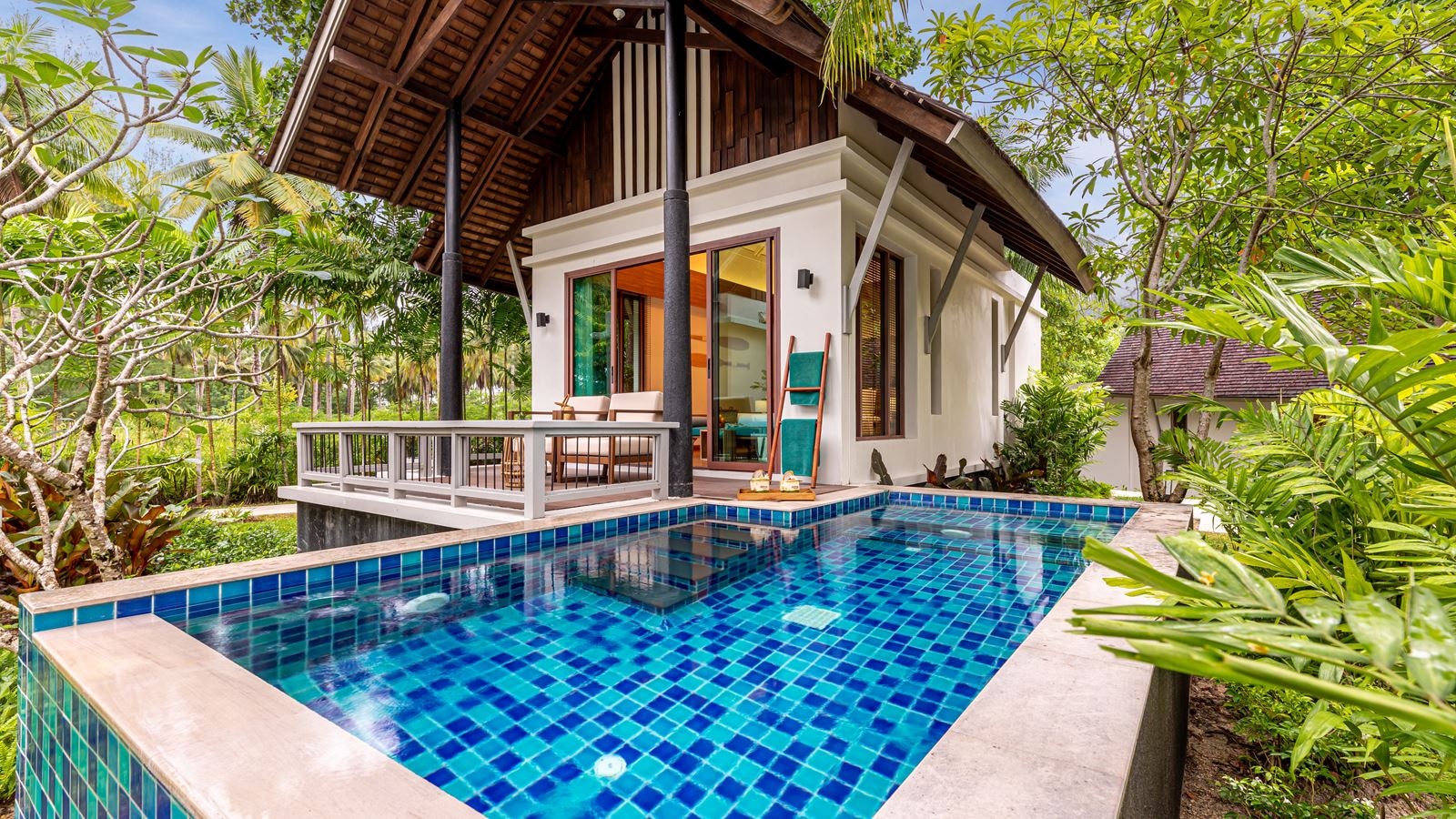 rooms-pool-villa