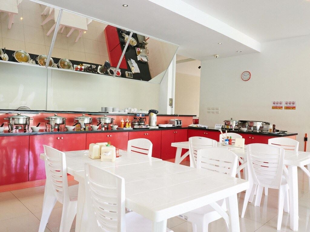 restaurants-restaurant